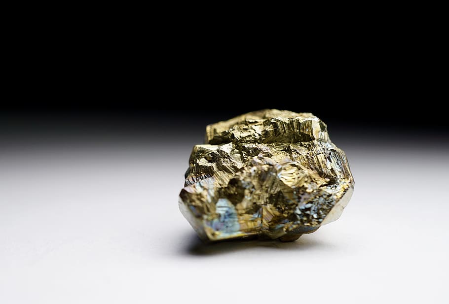 pyrite-pyrites-fools-gold-iron-gravel.jpg