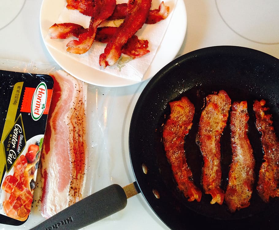 photo of beacon frying on pan, bacon, fried, food, delicious HD wallpaper