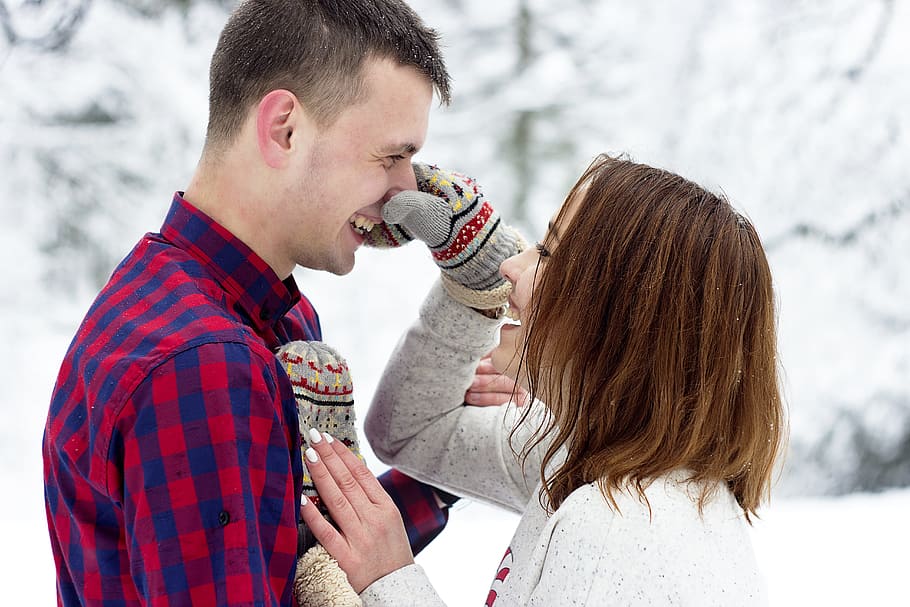 cold, snow, man, couple, blur, emotion, enjoyment, girl, happy HD wallpaper