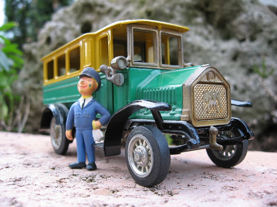 Macro, Oldtimer, Old Bus, green, one, gas station attendant HD wallpaper