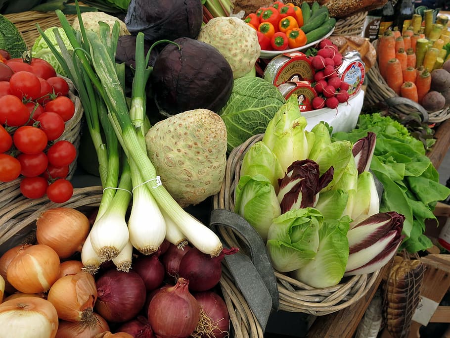 assorted vegetable lot, vegetables, tomatoes, leek, salad, onions, HD wallpaper