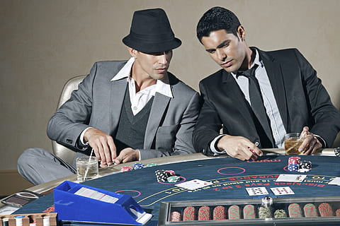 casino-poker-playing-studio-thumbnail.jpg