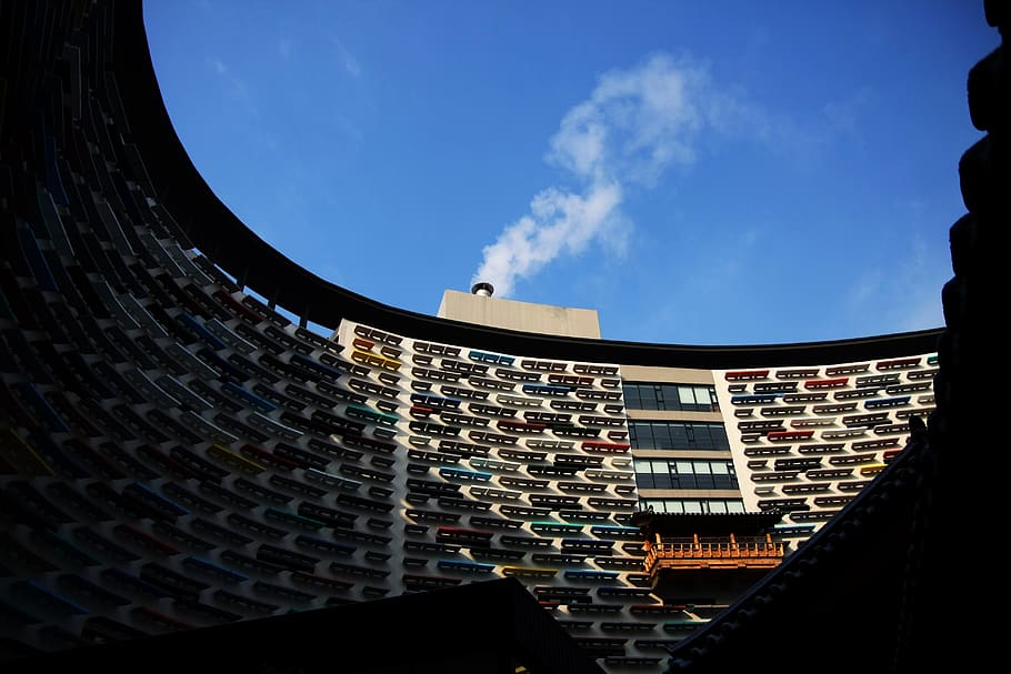 hotel, building, construction, round, structure, shadow, built structure HD wallpaper