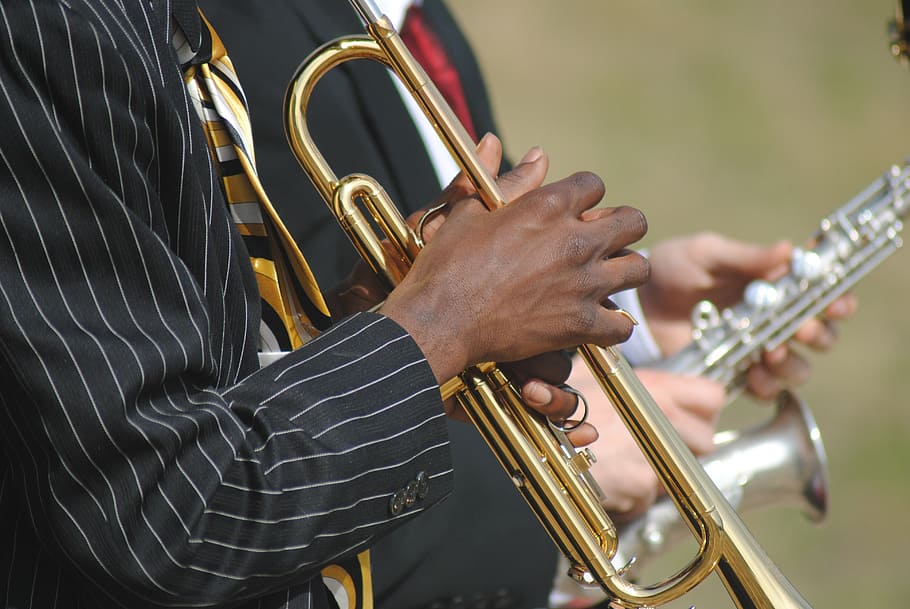 person playing brass trumpet, music, jazz, musician, musical, HD wallpaper