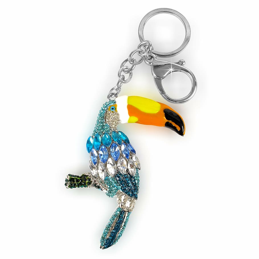 blue, yellow, and green gemstone bird keychain, key ring, key ring pendant HD wallpaper