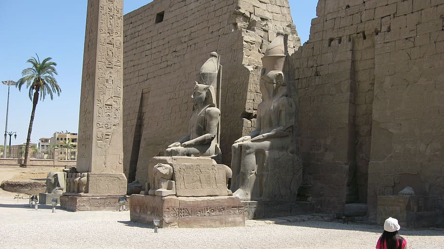 person near concrete statue during daytime, karnak, temple, luxor, HD wallpaper