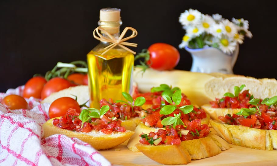 ciabatta bread with oil, bruschetta, baguette, tomatoes, basil HD wallpaper
