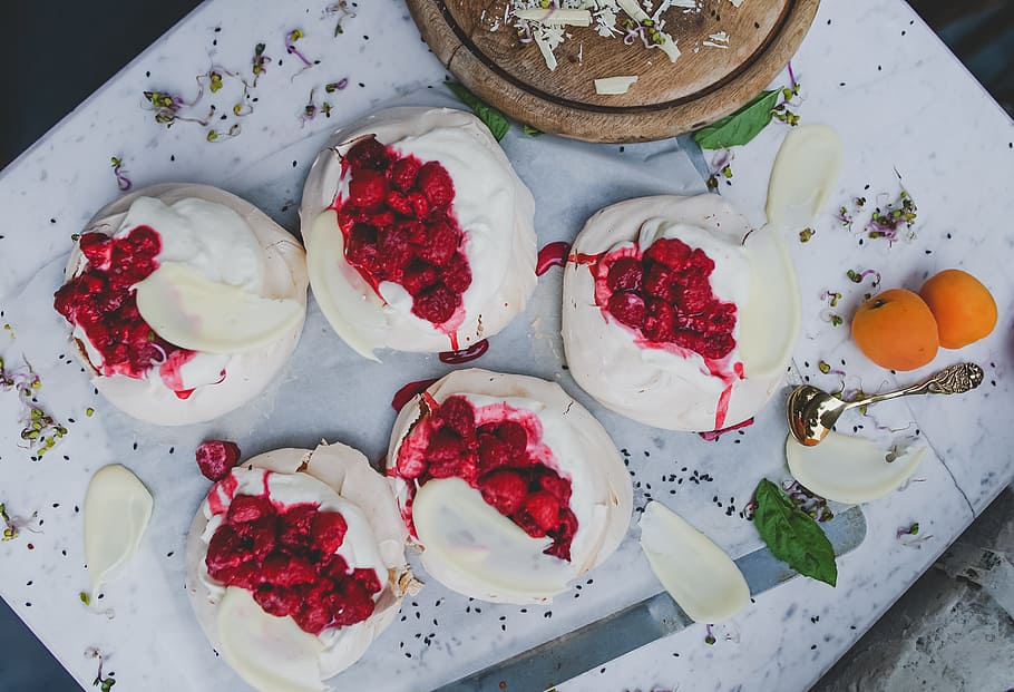 dumplings with red strawberries on dish, Raspberry heaven, food, HD wallpaper