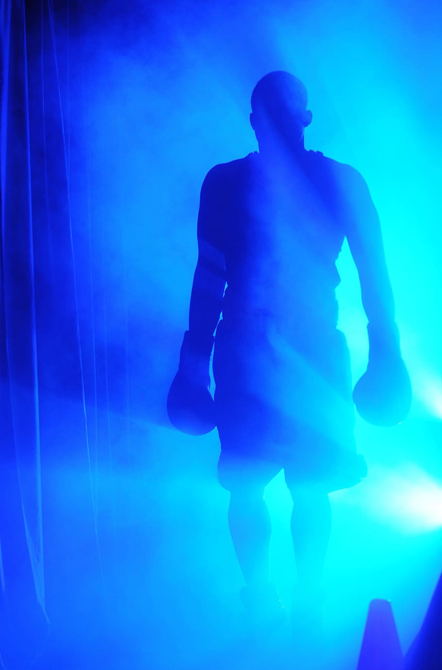 silhouette of boxer surrounded with mist, man, fog, cloud, misty HD wallpaper
