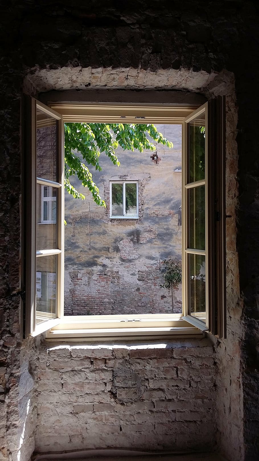 window, in the window, open, old, house, architecture, building Exterior HD wallpaper