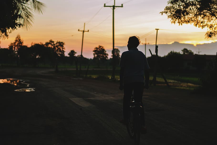 people, man, riding, bike, bicycle, nature, street, dark, sunset, HD wallpaper