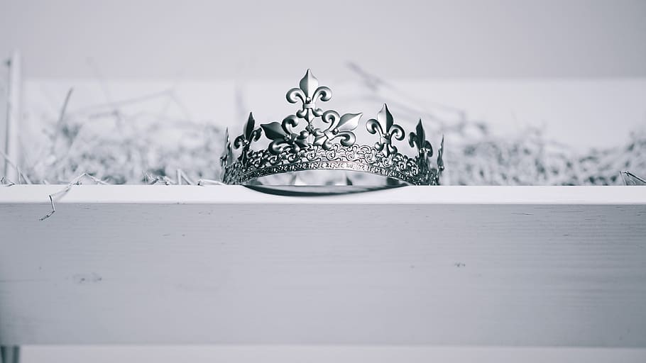 silver-colored crown on top of white wood, silver crown on white rail HD wallpaper