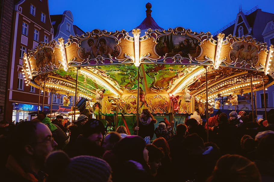 Children Merry-go-round at Christmas Market, arts and Entertainment HD wallpaper