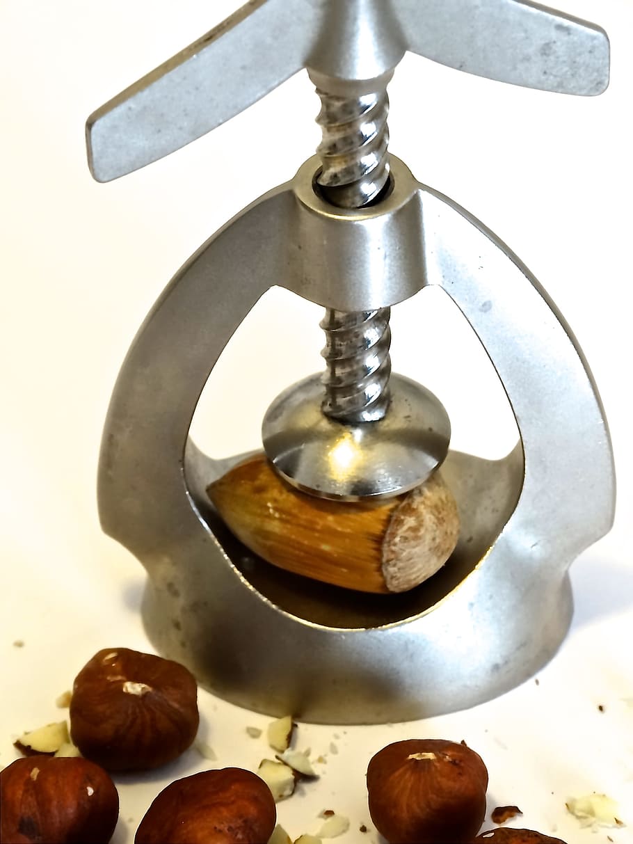 Nutcracker, Nuts, Hazelnuts, Fine, christmas time, breaking up HD wallpaper