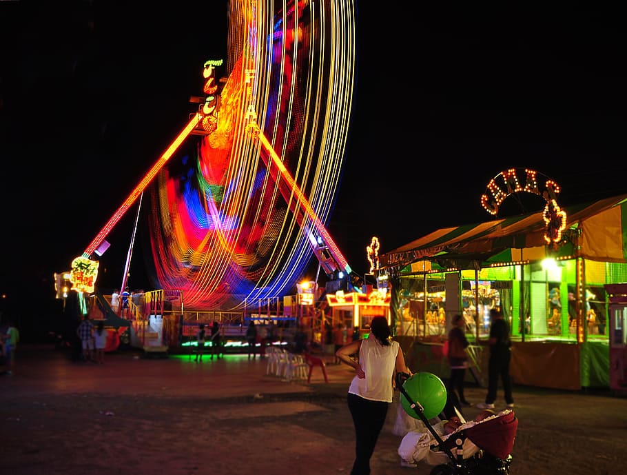 Carousel, Light, Night, people, outdoors, amusement Park, arts culture and entertainment HD wallpaper