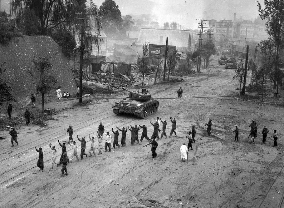 M26 Pershing tanks in downtown Seoul during the Second Battle of Seoul in the Korean War