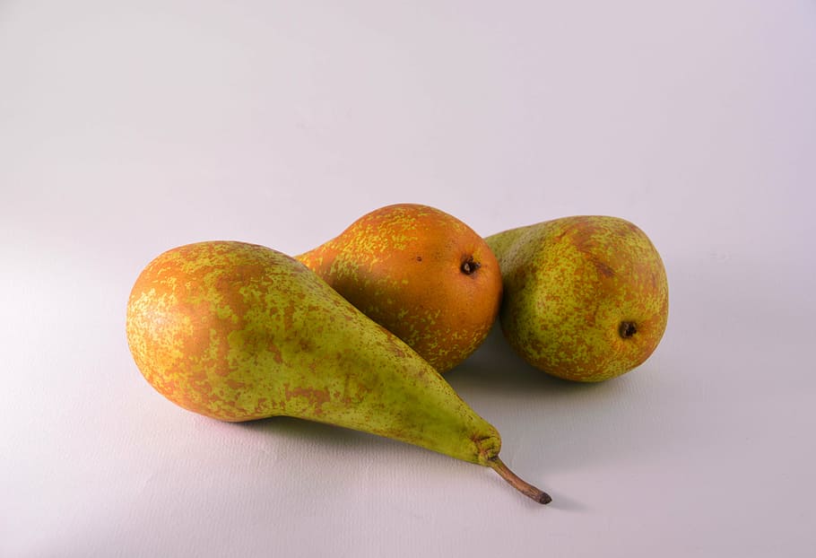 pears, conference pears, fruit, dessert, power, food, vitamins HD wallpaper