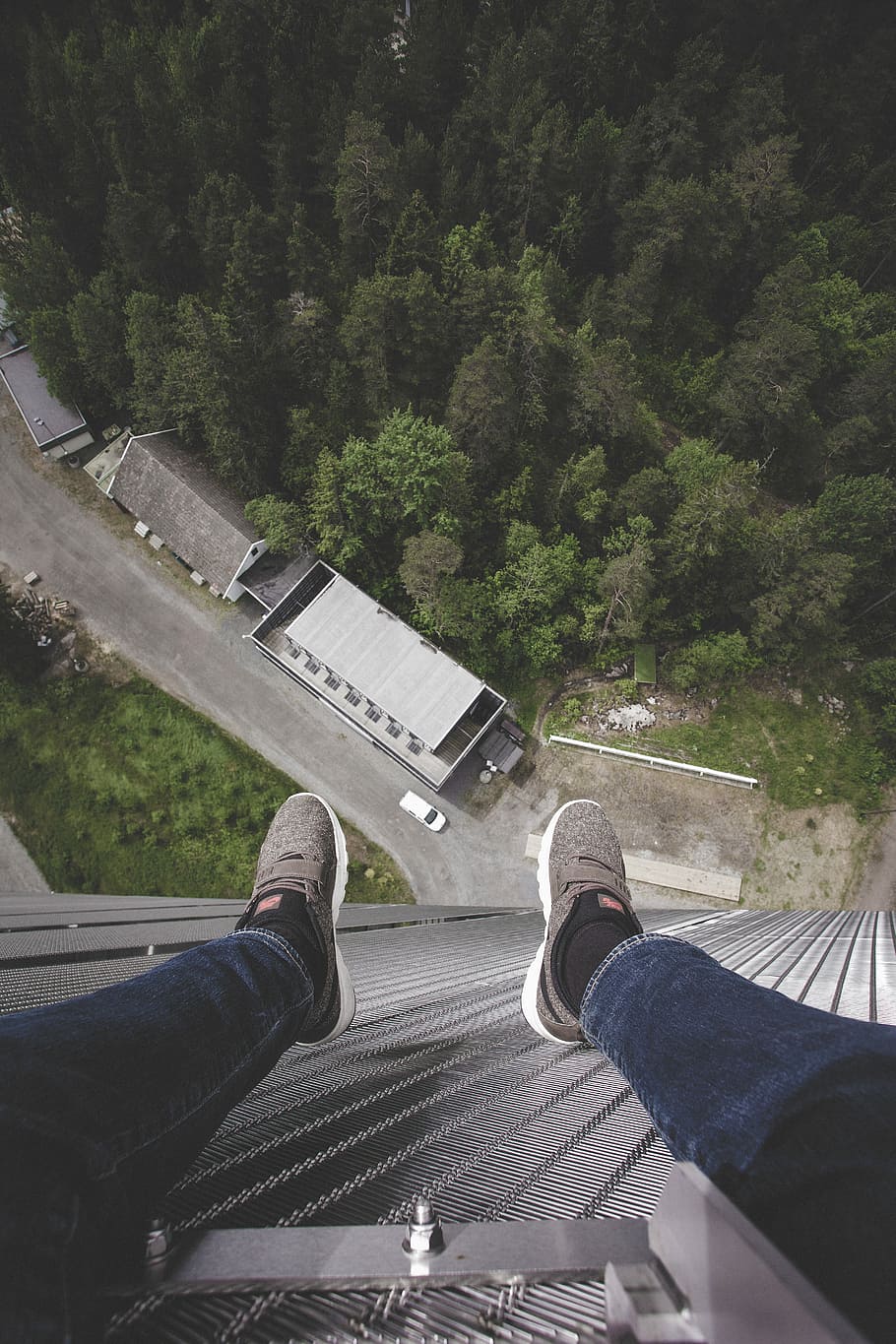 aerial photography of trees, forest, height, on the edge, above HD wallpaper