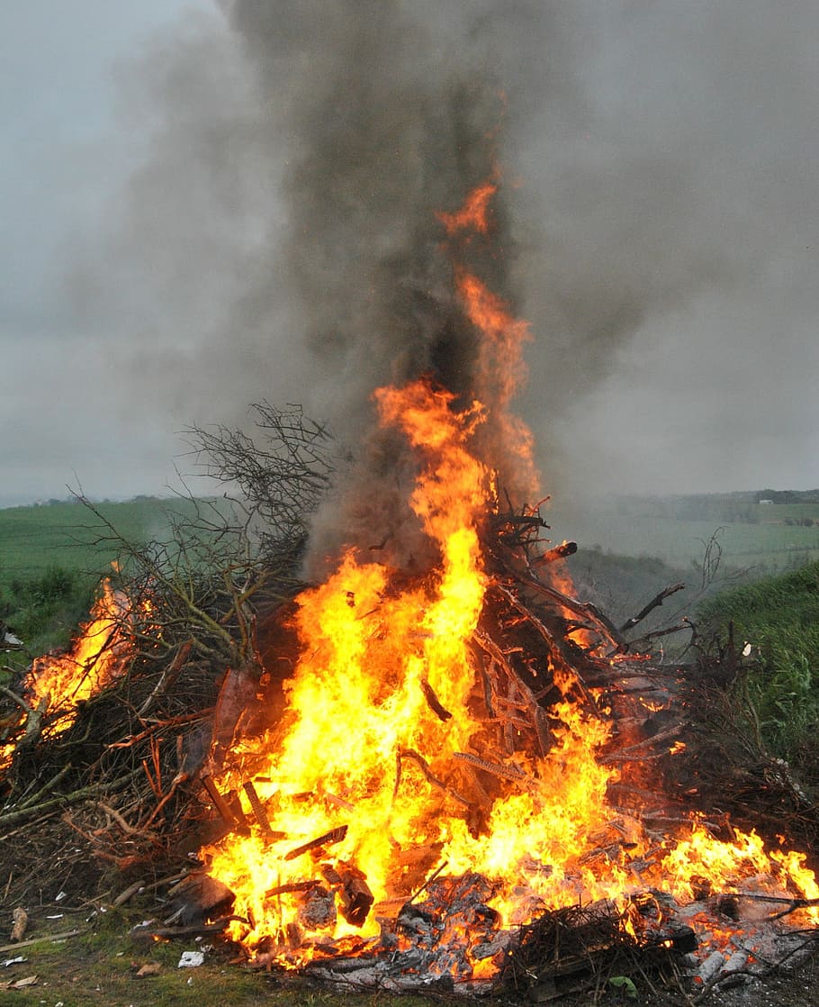 Fire, Bonfire, Flame, Smoke, Burn, sparks, inferno, flaming HD wallpaper