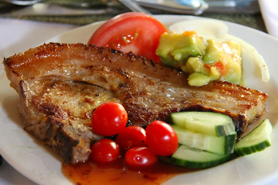 dinner, meat, pork, tomato, avocado, scenic, beautiful, interesting HD wallpaper