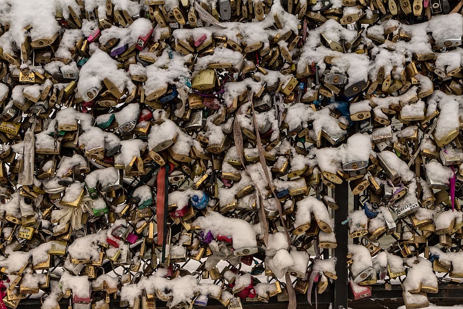snow, padlock, paris, abundance, large group of objects, full frame HD wallpaper