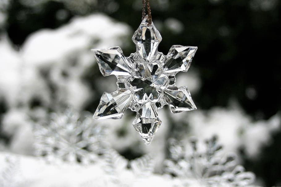 closeup photography of snowflakes, asterisk, winter, christmas, HD wallpaper