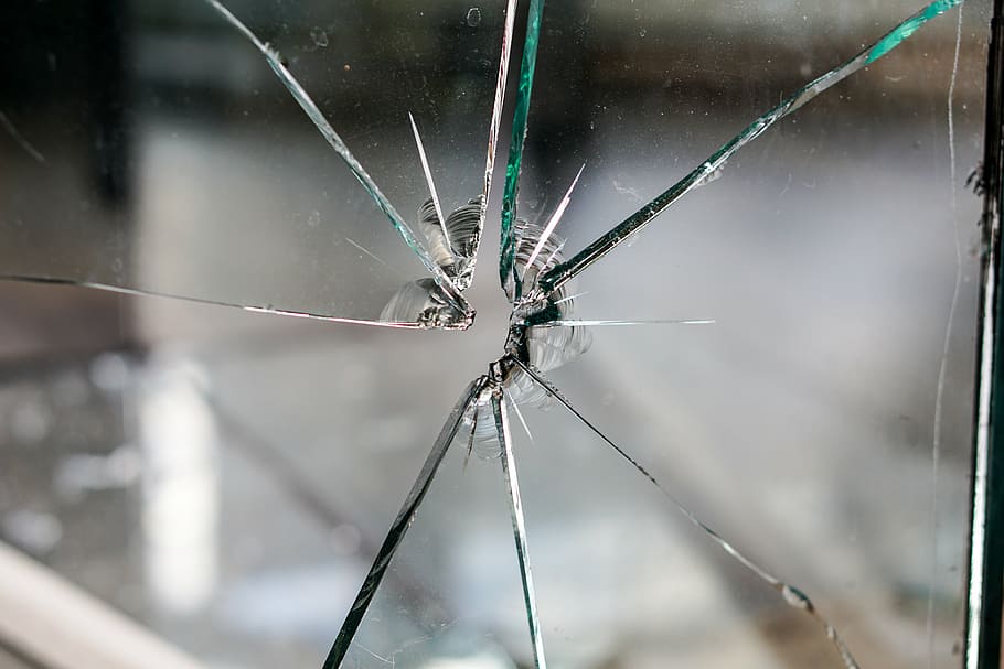 cracked glass, broken, fragmented, hole, disc, window, glass breakage HD wallpaper
