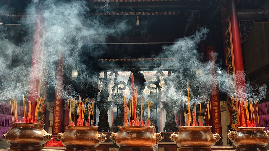 incense on brown vases, landscape photo of incense on pots, temple HD wallpaper