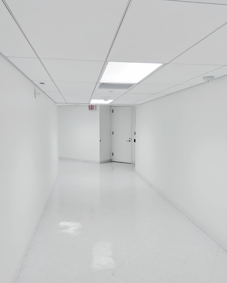 empty hallway, white walkway inside building, corridor, exit HD wallpaper
