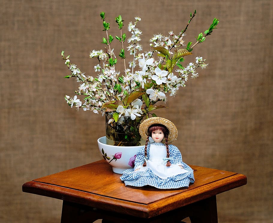 girl doll beside white flowers in vase, Table, Spring, Childhood HD wallpaper