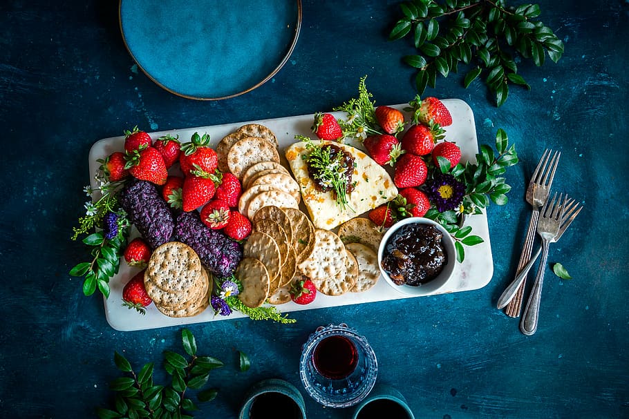 strawberries on plate, biscuit, crackers, tea, drink, wine, foods