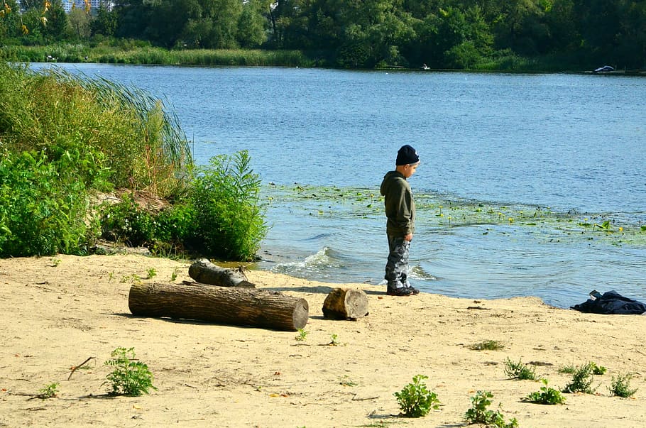 river, boy, beach, wave, sand, baby, water, real people, one person HD wallpaper