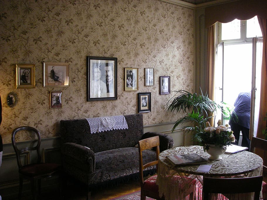 Albert Einstein's house in Bern, Switzerland, photos, public domain HD wallpaper