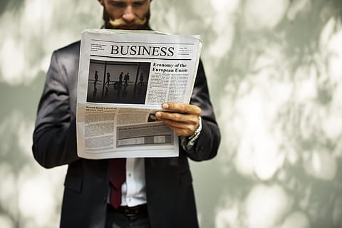 man reading newspaper, data, business, financial, information HD wallpaper