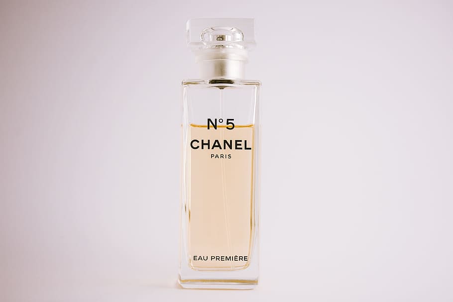 Chanel Paris N5 perfume bottle, glass, spray, luxury, fragrance, HD wallpaper