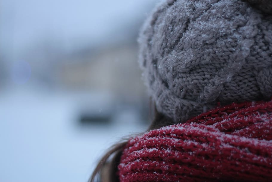 cold, hat, scarf, snow, winter, close-up, focus on foreground HD wallpaper