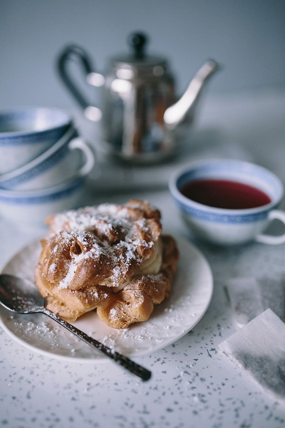 Coffee, Tee, and Cream Puffs, tea, cup, cake, sweet, cup of tea HD wallpaper