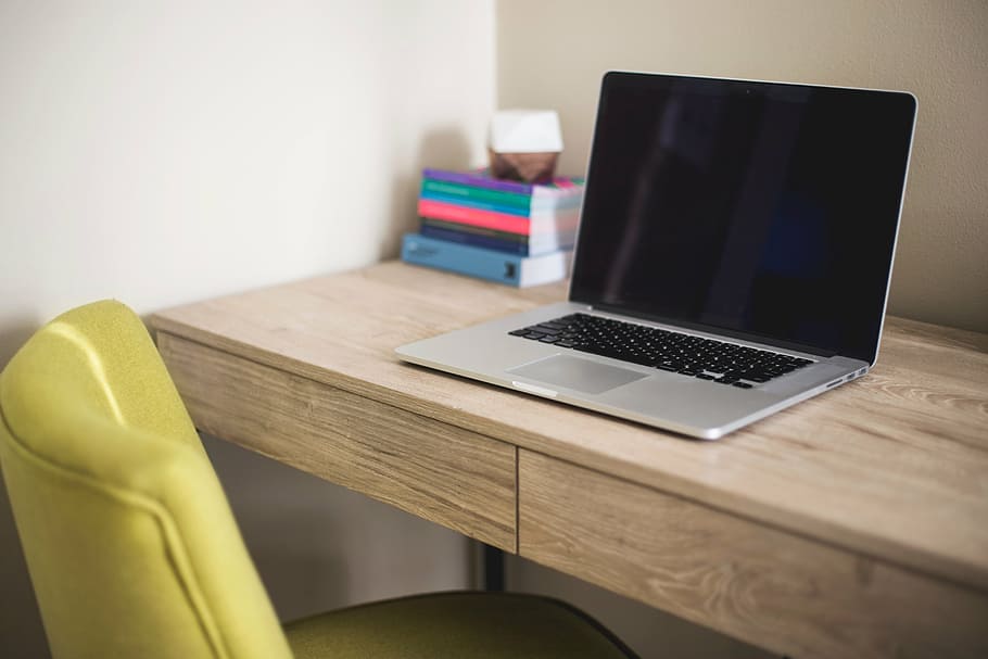 turned-off MacBook Pro on wooden table, laptop, apple, computer HD wallpaper