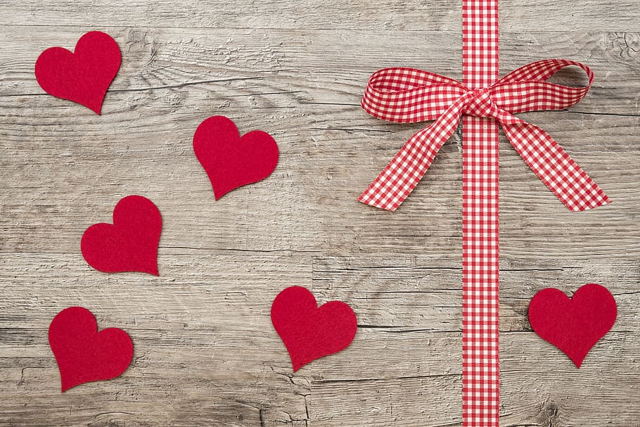 heart suede cutout decors near bow, map, postcard, greeting HD wallpaper