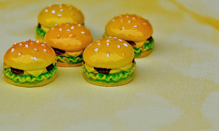 cheeseburger, miniature, ceramic, funny, decoration, fragile HD wallpaper
