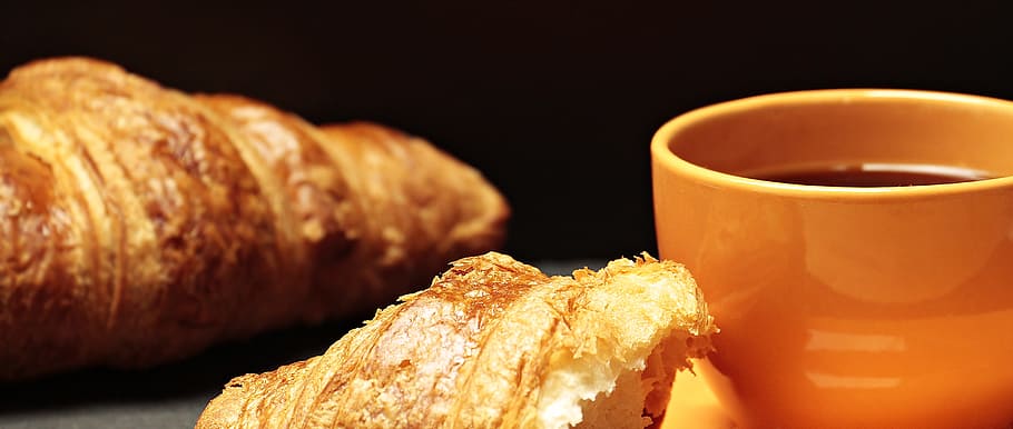 bread, food, cup, table, blur, breakfast, carbohydrates, close-up HD wallpaper