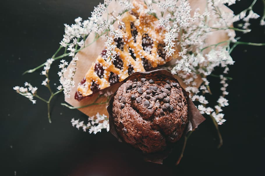baked cookie near sliced pie, chocolate chip muffin, flower, cake HD wallpaper