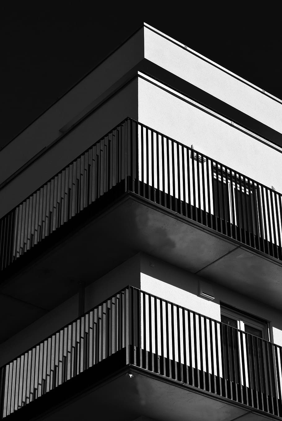 skyscraper, building, new building, architecture, balcony, white HD wallpaper