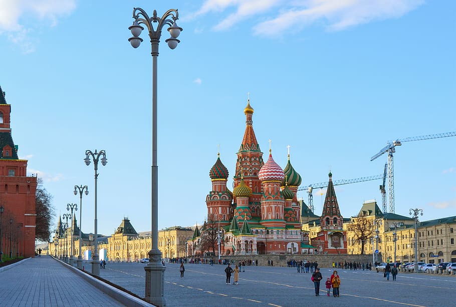 Saint Petersburg vs Moscow: A Comparison