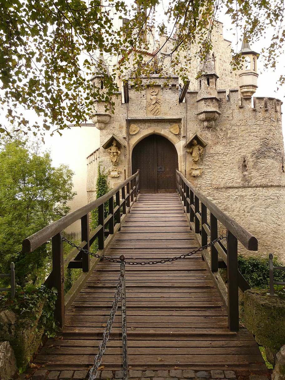 brown wooden bridge, lichtenstein, drawbridge, castle, knight's castle HD wallpaper