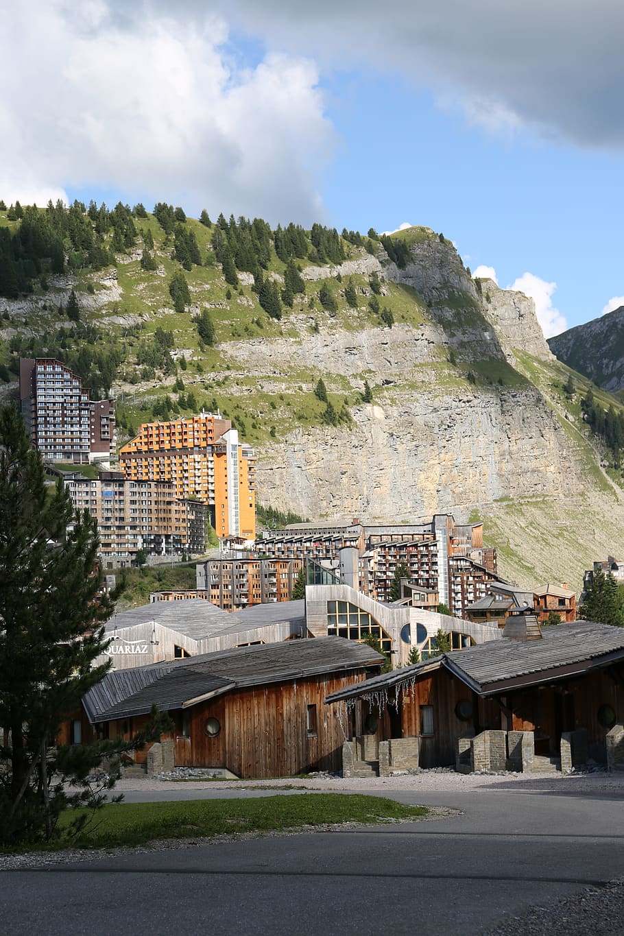 mountain, summer, avoriaz, built structure, architecture, sky HD wallpaper