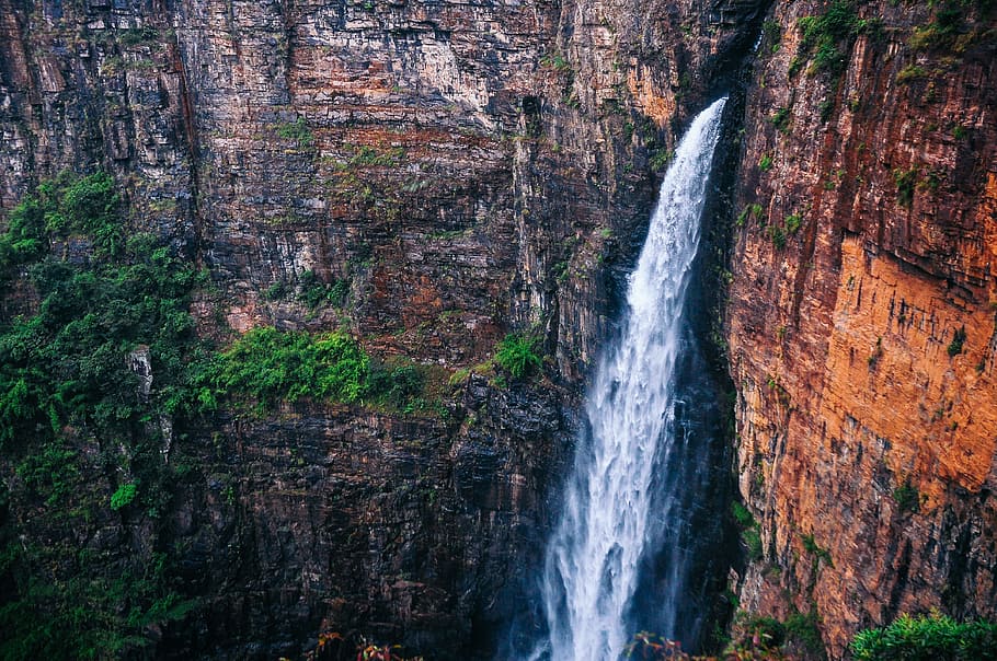 bird's eye view of waterfalls, landscape photo of waterfalls HD wallpaper