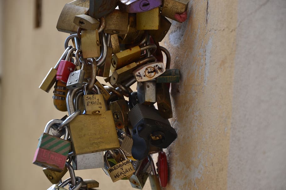 castle, blocked, closed, security, chain, padlock, safety, metal HD wallpaper