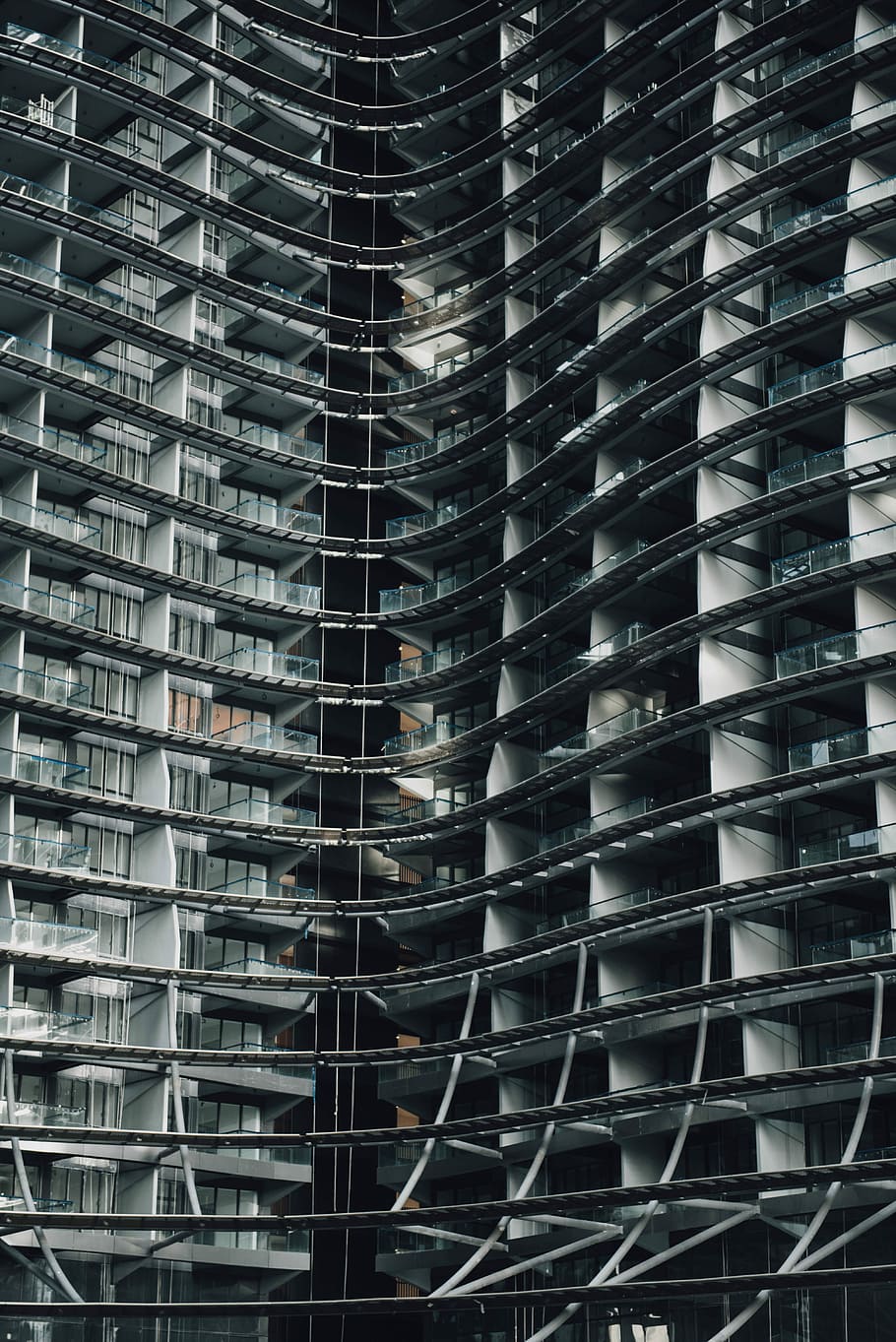 white painted building, high-rise building, architecture, skyscraper HD wallpaper