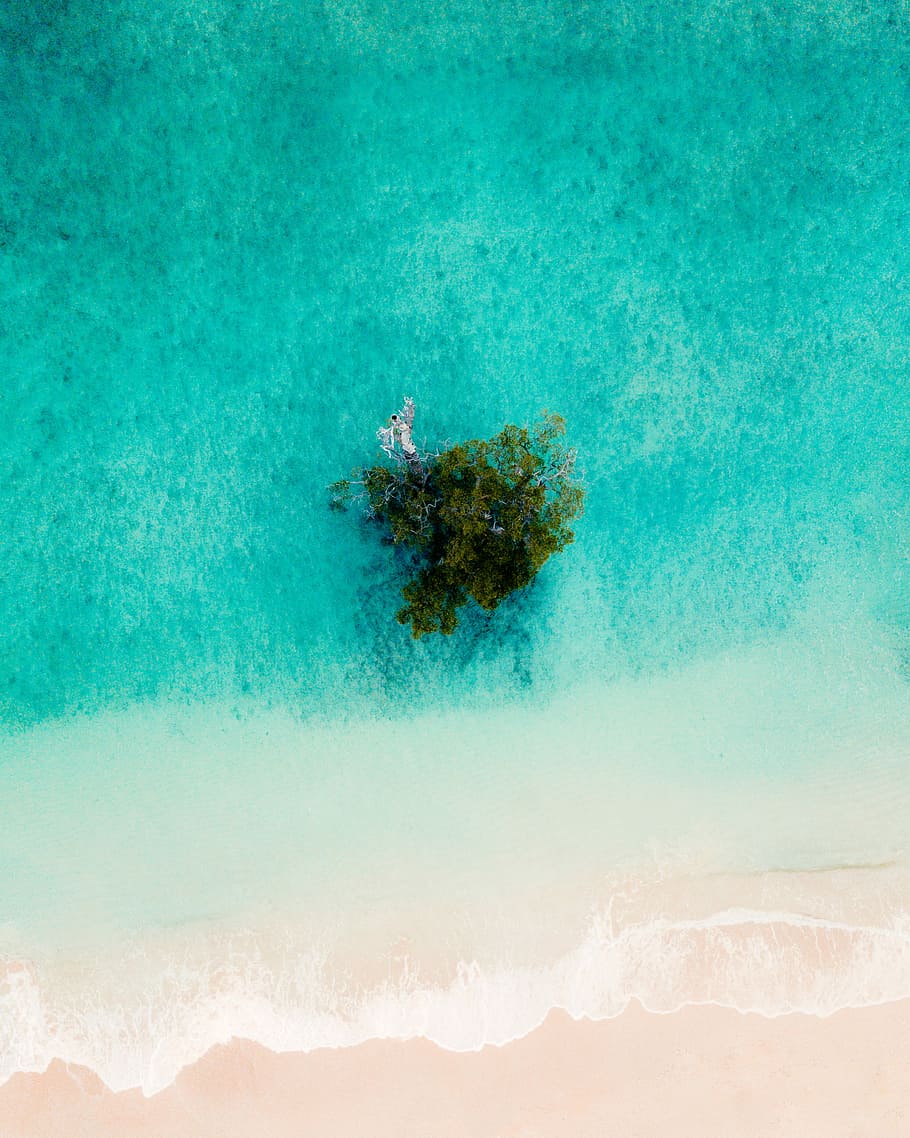 bird eye photography of island beside body of water, aerial view photography of Island HD wallpaper